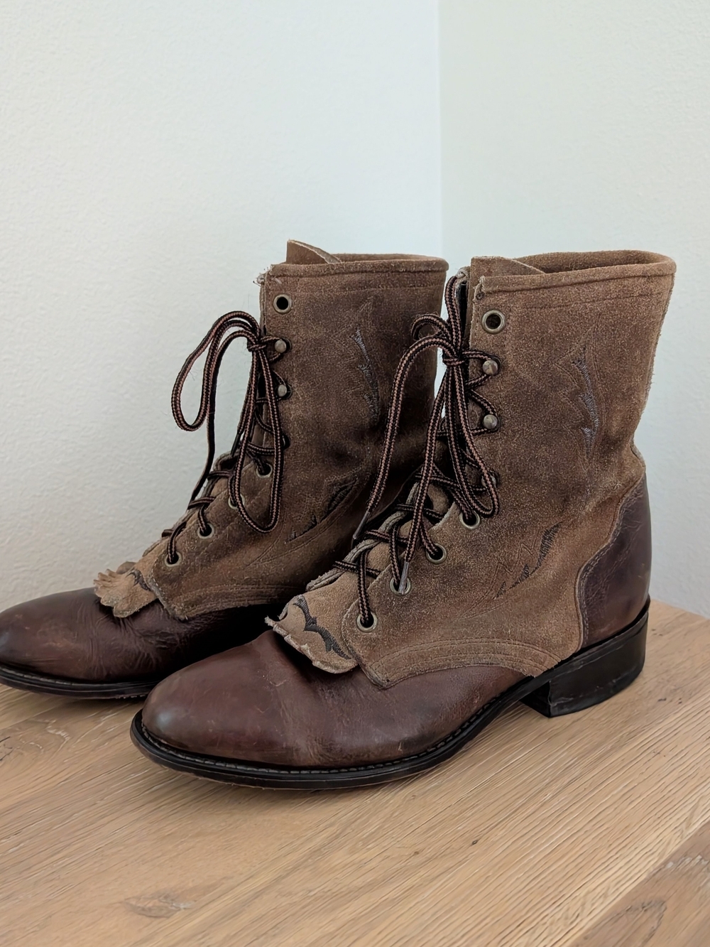 Vintage 80's Leather Southwestern Embroidered Lace Up Fringe Heel Boots - 7.5